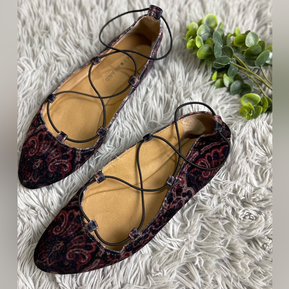 Lucky brand velvet paisley burgundy ballet flats size 8
